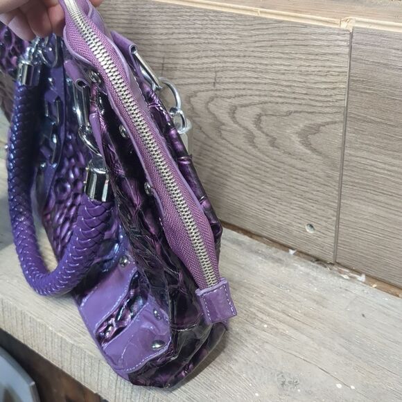 Stylish Purple Animal Print Interior Women's Hand Bag - Picture 9 of 13